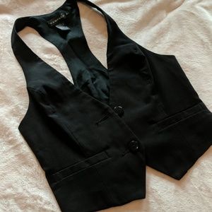 Cropped black vest